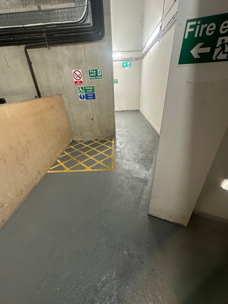 9790D6F8-92E3-4087-9A21-E9CE33276EA7_1_105_c